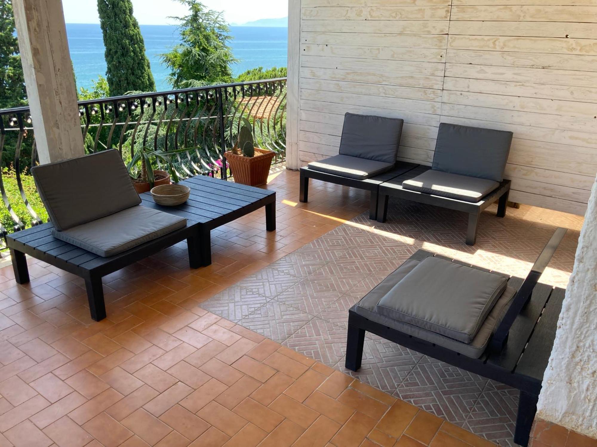 Villa Flore - Penthouse - Apartment In Villa كاستلداتشا المظهر الخارجي الصورة