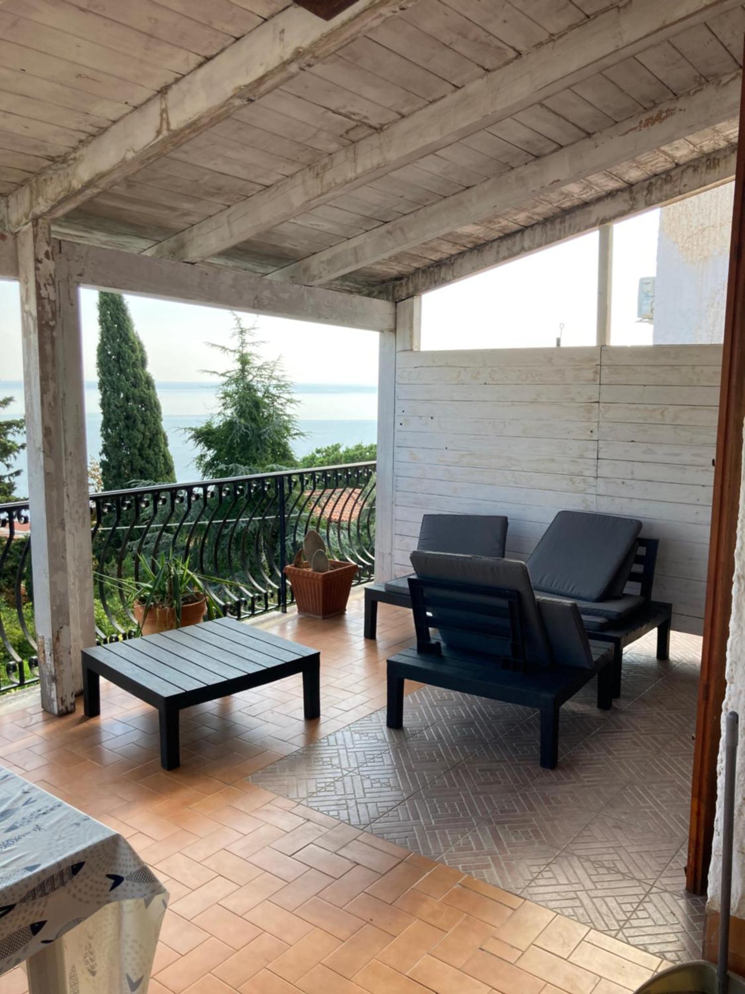 Villa Flore - Penthouse - Apartment In Villa كاستلداتشا المظهر الخارجي الصورة