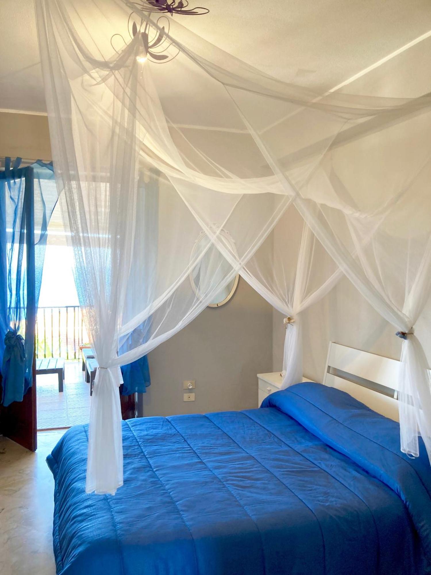 Villa Flore - Penthouse - Apartment In Villa كاستلداتشا المظهر الخارجي الصورة